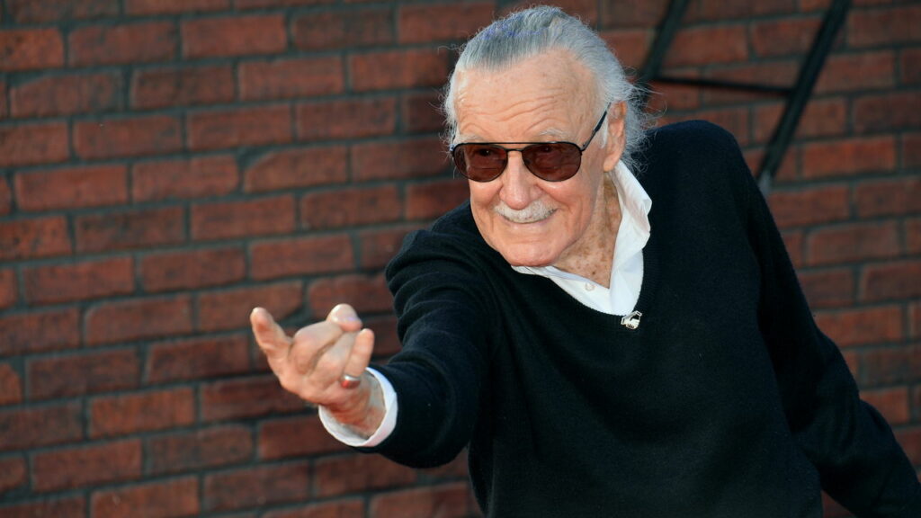 Filha de Stan Lee se manifesta sobre acusações de maus-tratos ao pai