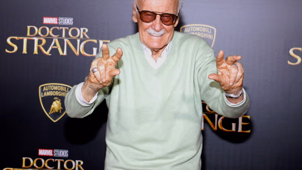 Filha de Stan Lee se manifesta sobre acusações de maus-tratos ao pai