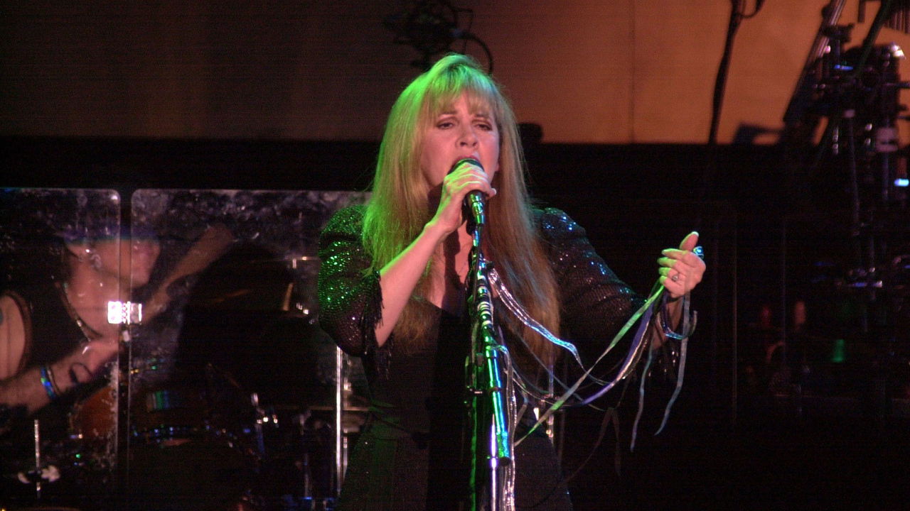 Stevie Nicks anuncia retorno aos palcos após 14 anos