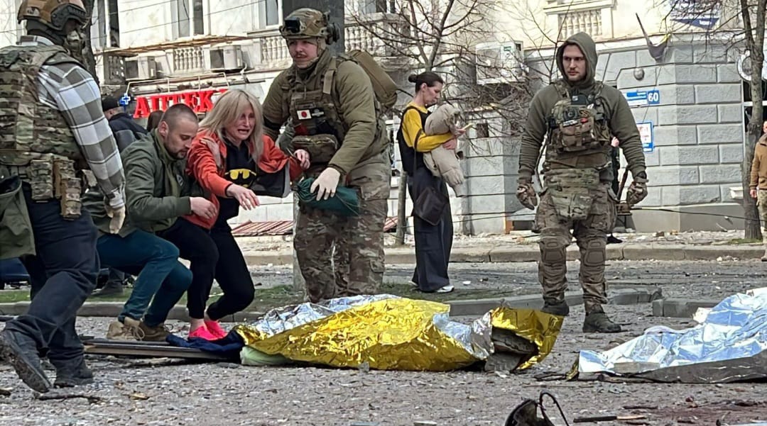 “Os ataques horríveis em Sumy são a resposta sarcástica da Rússia”