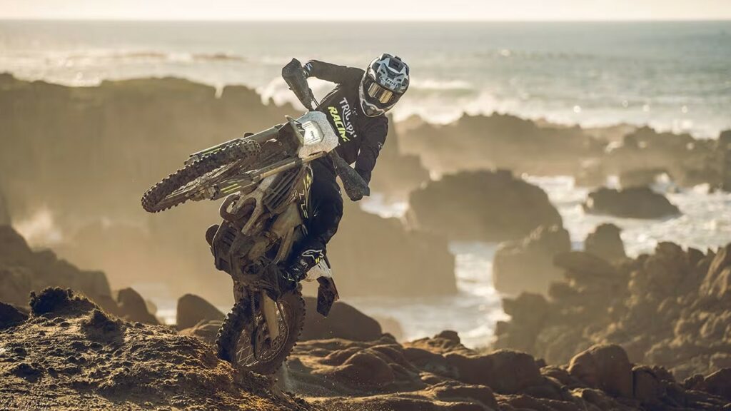 As novas Triumph de enduro chegam com força total e prometem mudar tudo

