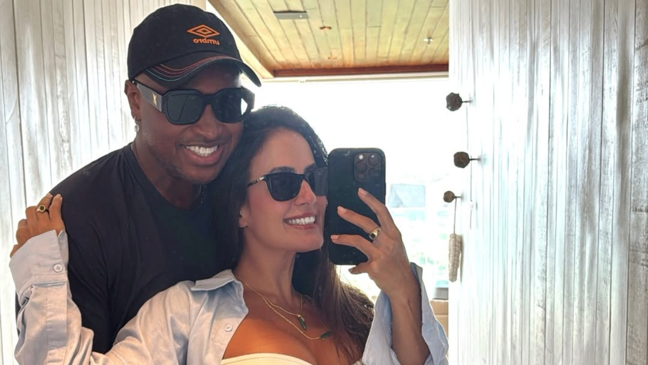 Thiaguinho e Carol Peixinho fazem chá reveleção intimista