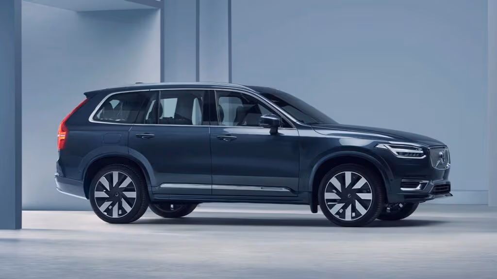 Volvo XC90 chega ao Brasil com a versão mais potente da linha
