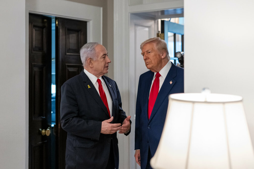 Netanyahu agradece a Trump por “estar ao lado” de Israel