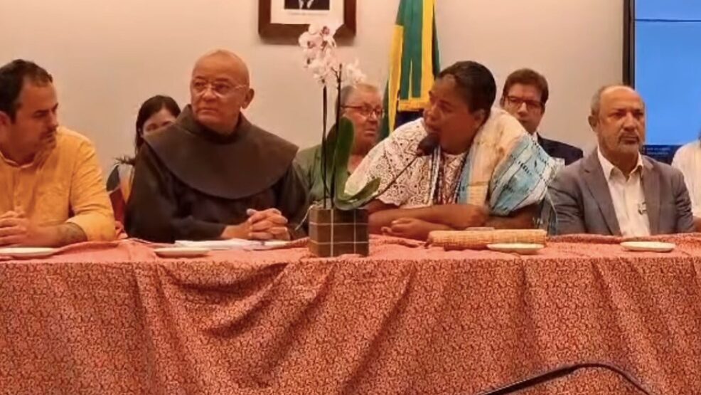 Crusoé: Ato ecumênico do Psol tem extremista que zombou de mulher