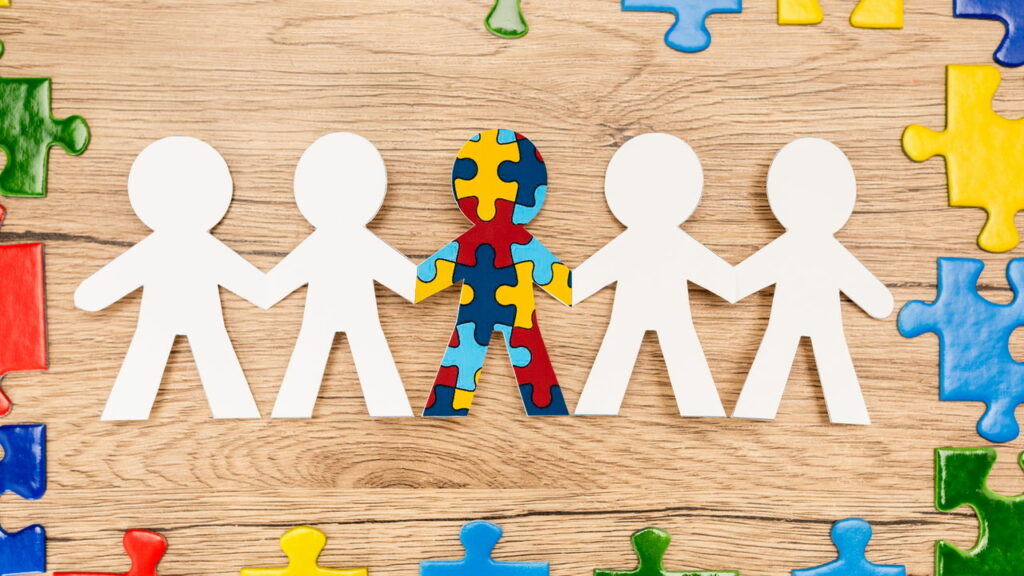 Principais sintomas do autismo que você precisa ficar de olho