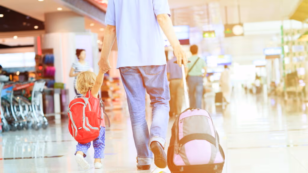 Dicas para viajar com bebês no Aeroporto de Curitiba durante o inverno
