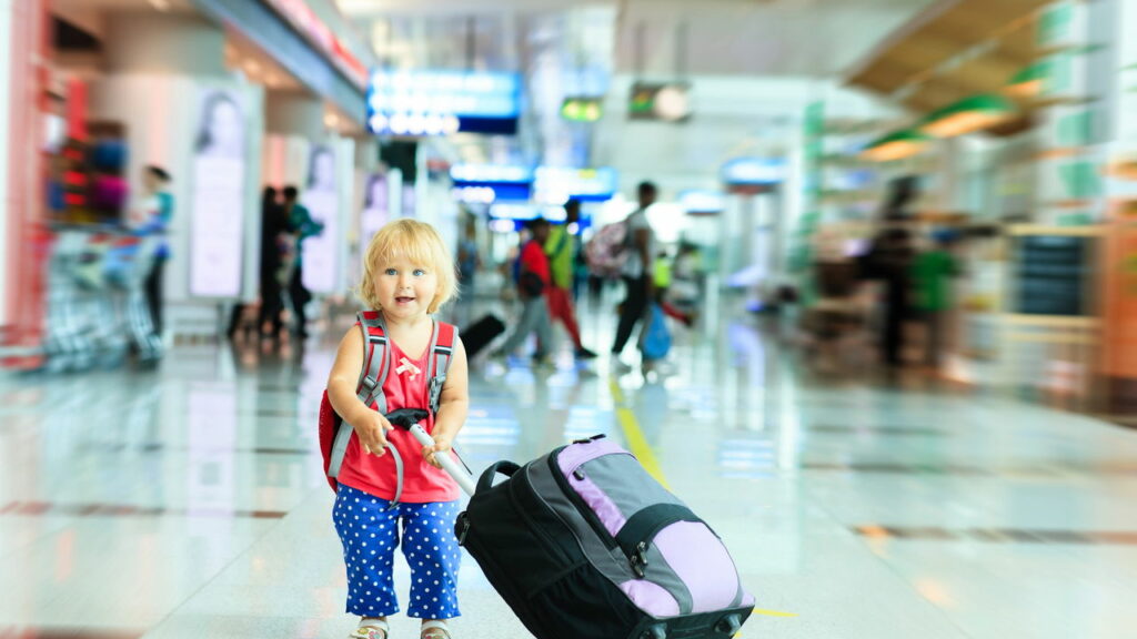 Dicas para viajar com bebês no Aeroporto de Curitiba durante o inverno