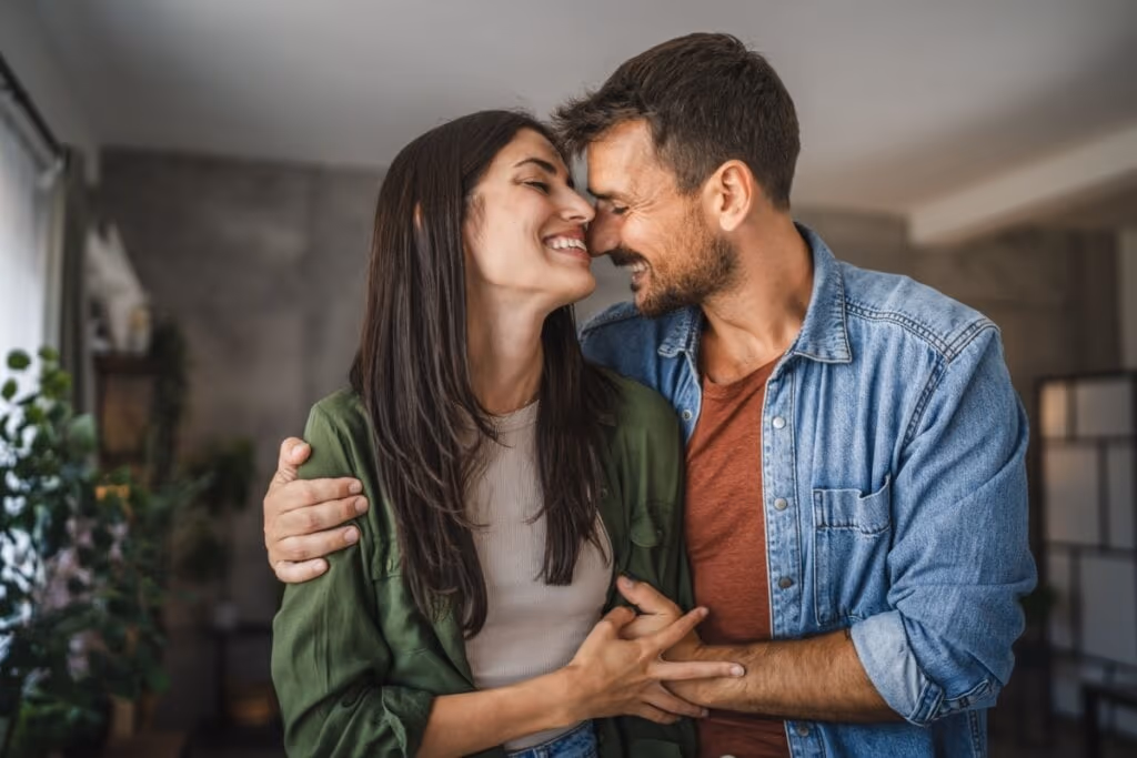 5 atitudes simples que podem reacender o desejo na relação