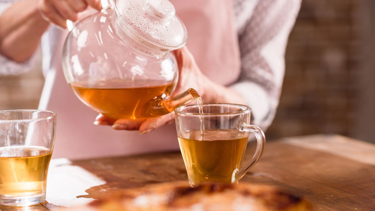 Este chá simples está transformando a rotina de quem quer emagrecer