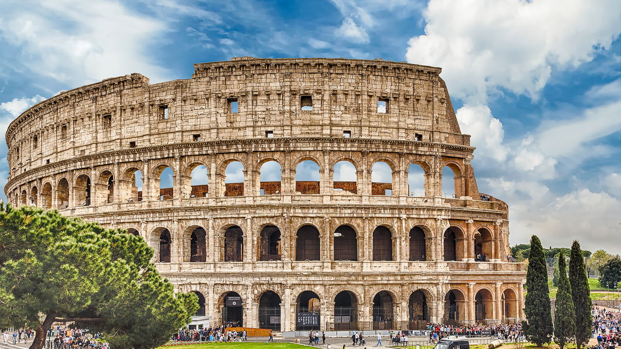 Operadores de turismo recebem multa milionária de autoridade italiana