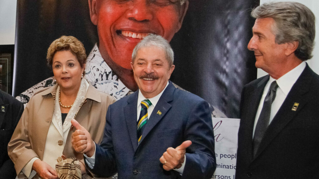 Lula entregou BR Distribuidora a Collor, agora preso por corrupção