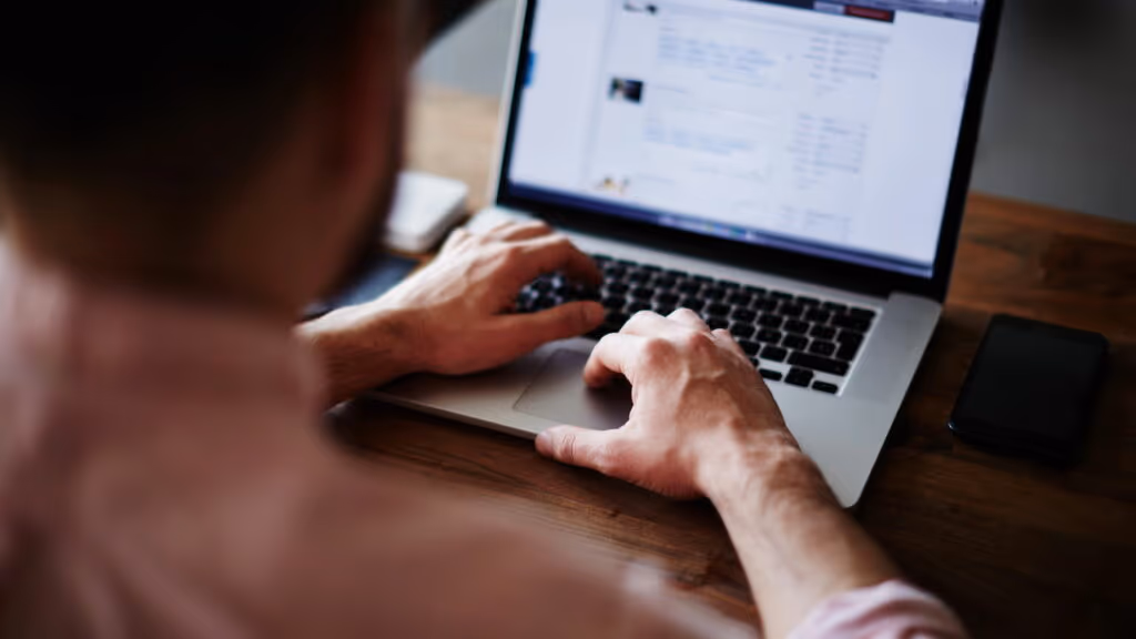 Regras para levar eletrônicos no Aeroporto de Recife em 2025