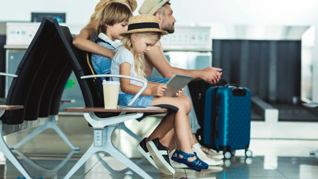 Os 5 erros mais comuns ao viajar com crianças no Aeroporto de Recife
