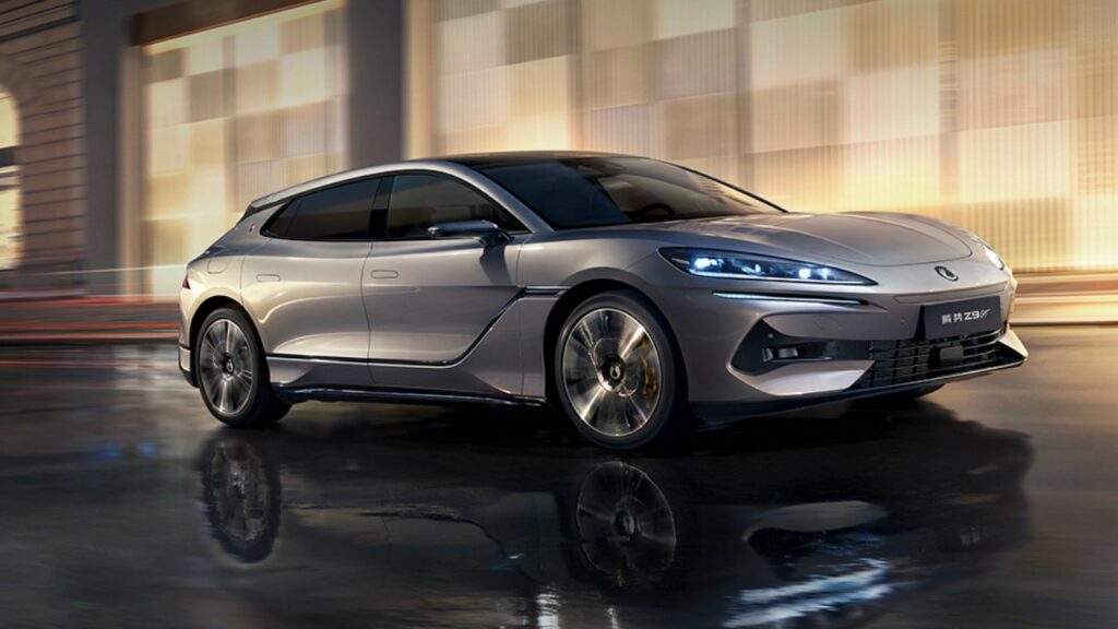 Novo Denza Z9 GT traz tecnologia de supercarro elétrico