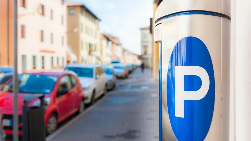 5 casos mais comuns de multa por estacionar em local proibido