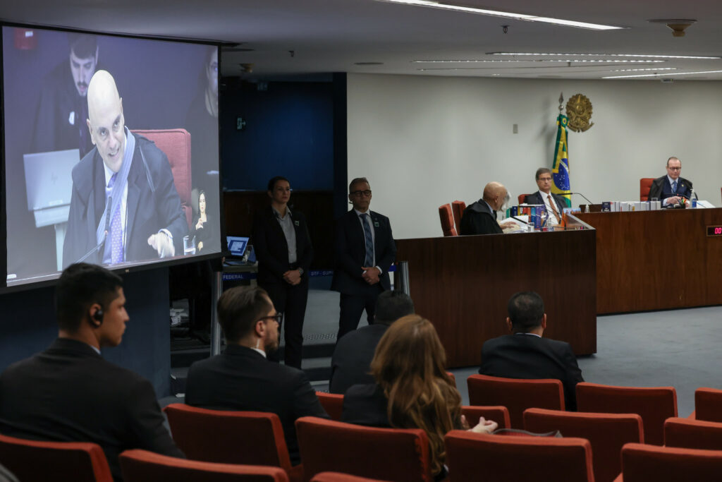 Os sinais dos ministros do STF no primeiro dia de julgamento de Jair Bolsonaro