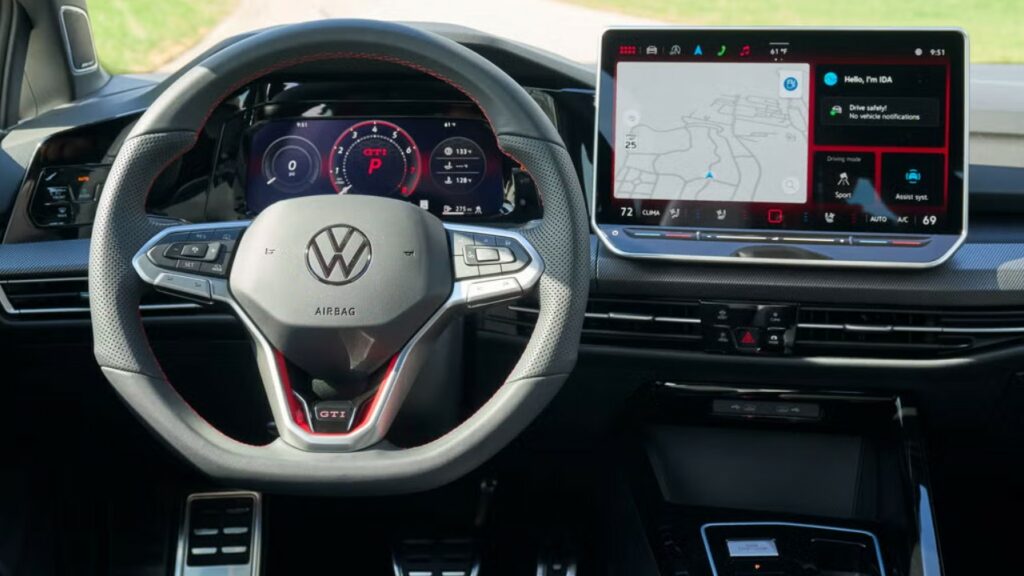 Golf GTI completa 50 anos e traz mudanças que vão surpreender