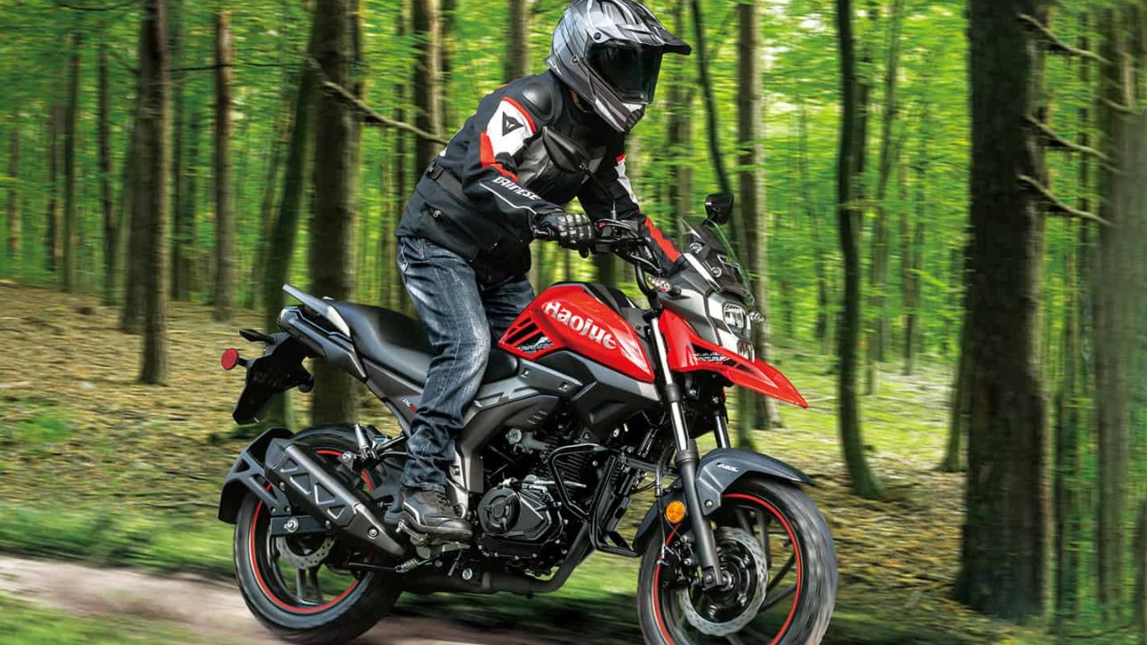 Monstro da ecônomia da Haojue faz mais de 50km com apenas 1 litro