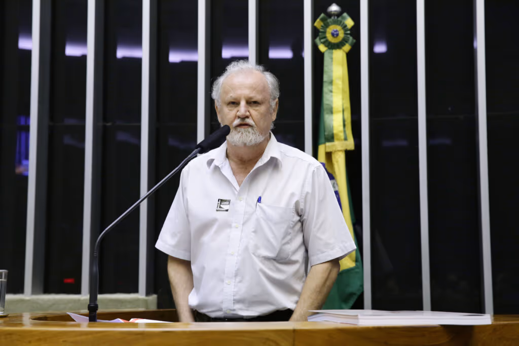 Stedile, do MST, põe em dúvida resultado da eleição no Equador