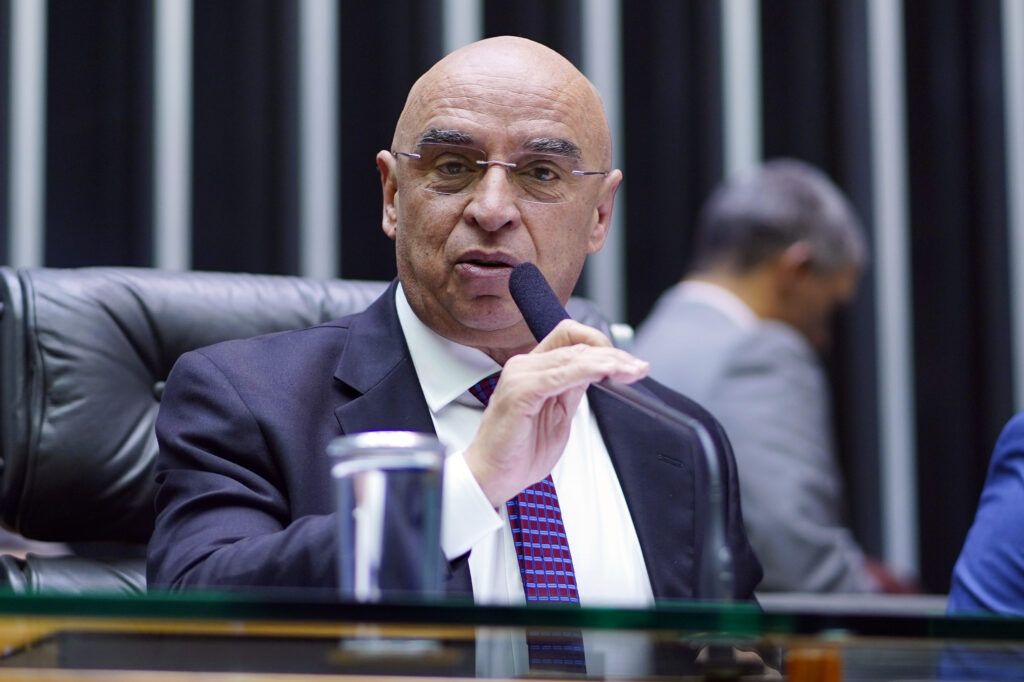 Bancada do PDT na Câmara avalia apoiar CPMI do INSS
