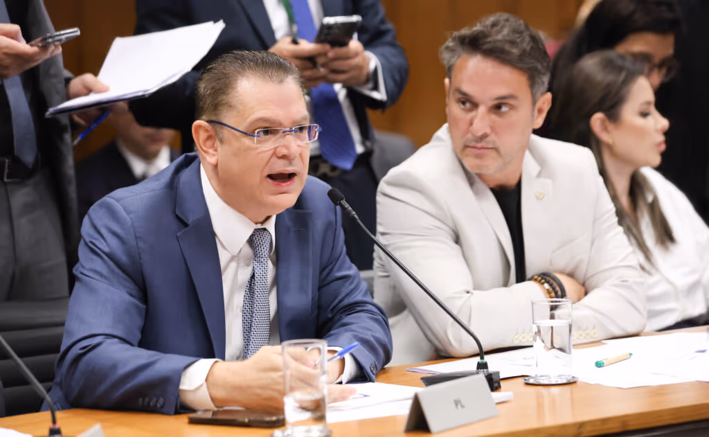 “A primeira grande vitória da anistia”, segundo Sóstenes