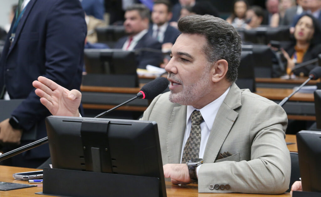 Feliciano defende mandato de Glauber Braga (com uma condição)