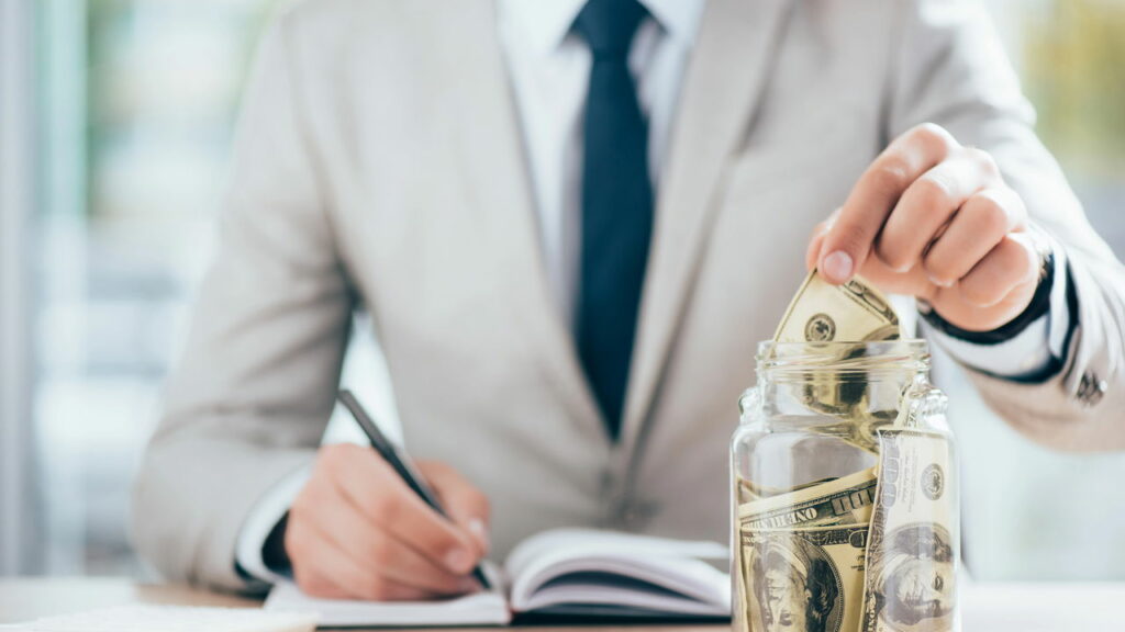 Começar a investir cedo é o segredo para enriquecer com pouco