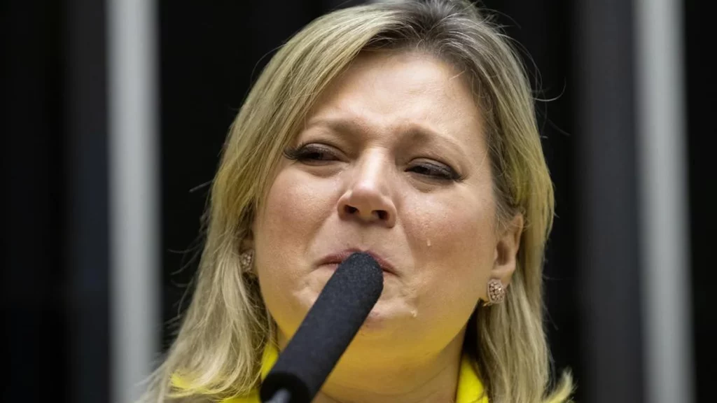 Joice Hasselmann pagará indenização por dizer que Jovem Pan não dá audiência
