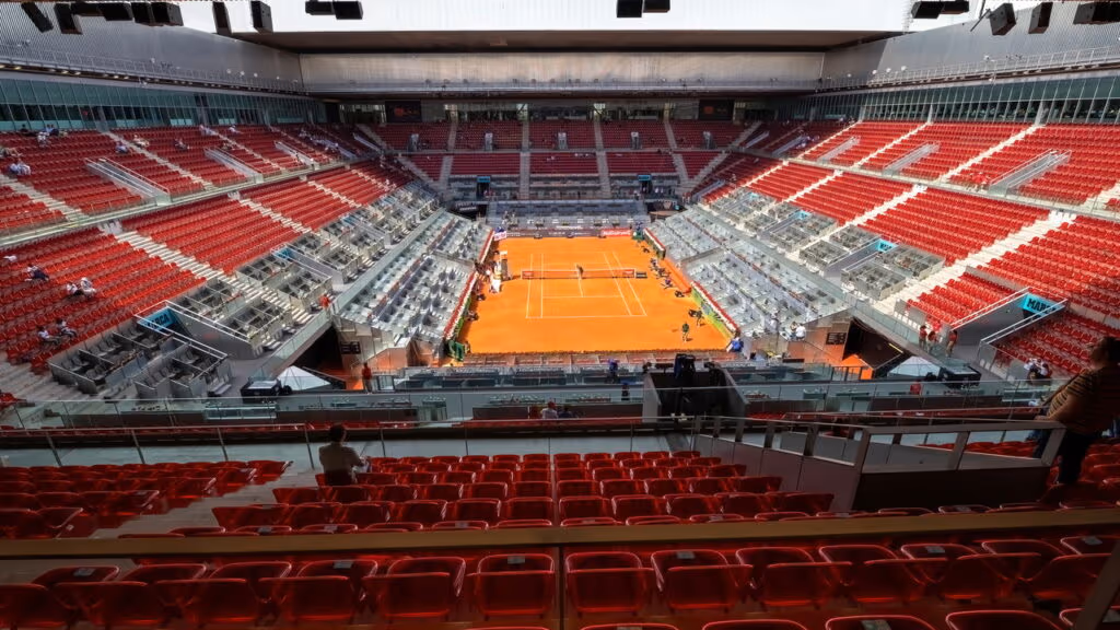 Madrid Open retoma jogos após apagão na Espanha