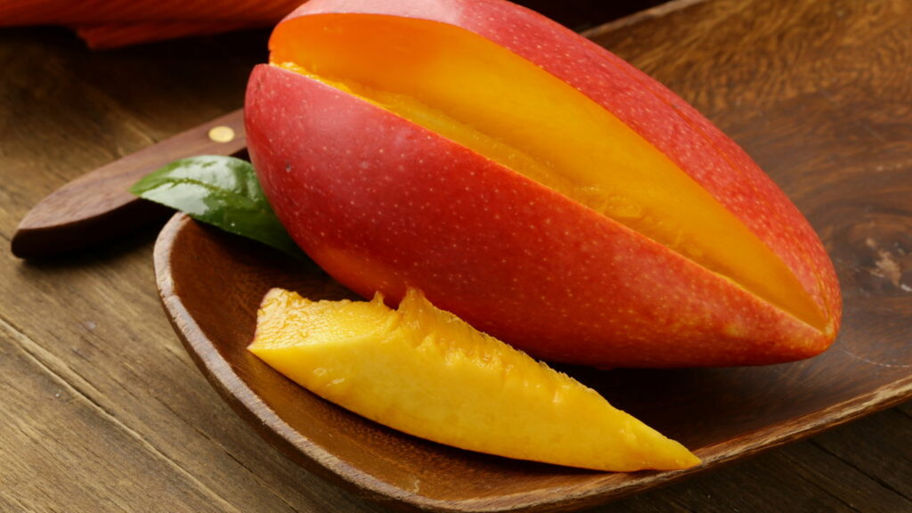 As 3 frutas que mais combinam com leite e fazem bem para sua saúde