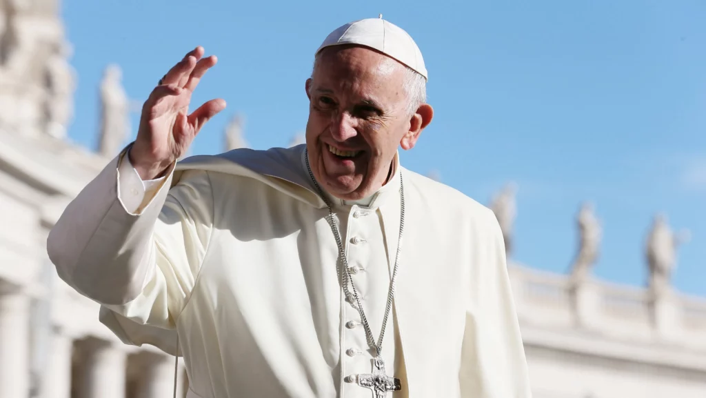 Papa Francisco será homenageado por lendas do futebol