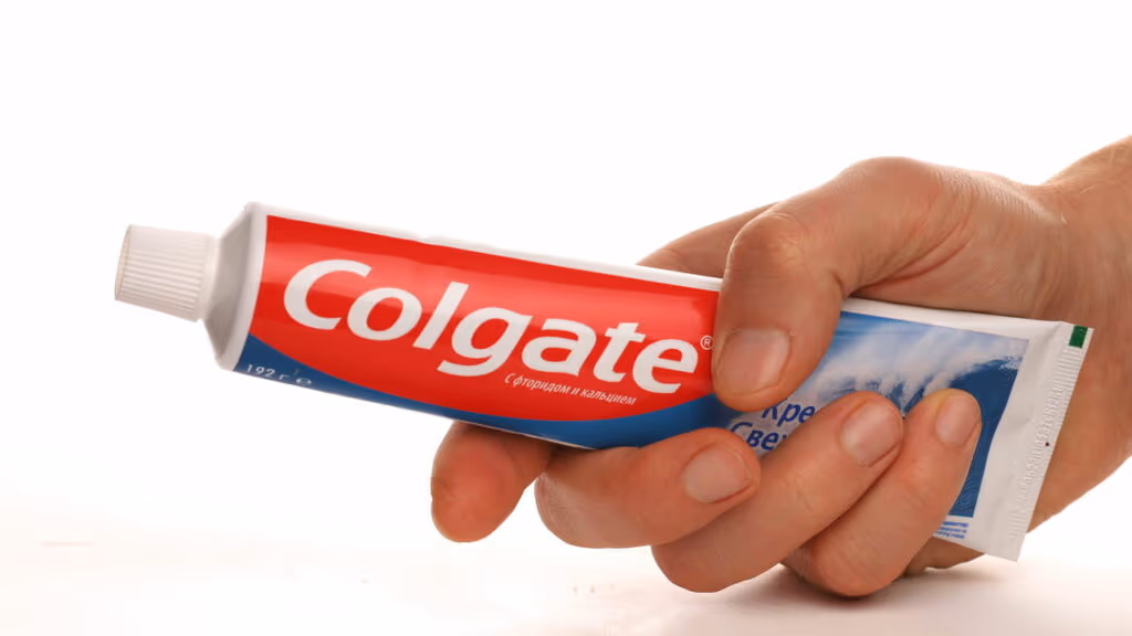 Anvisa suspende venda da Colgate