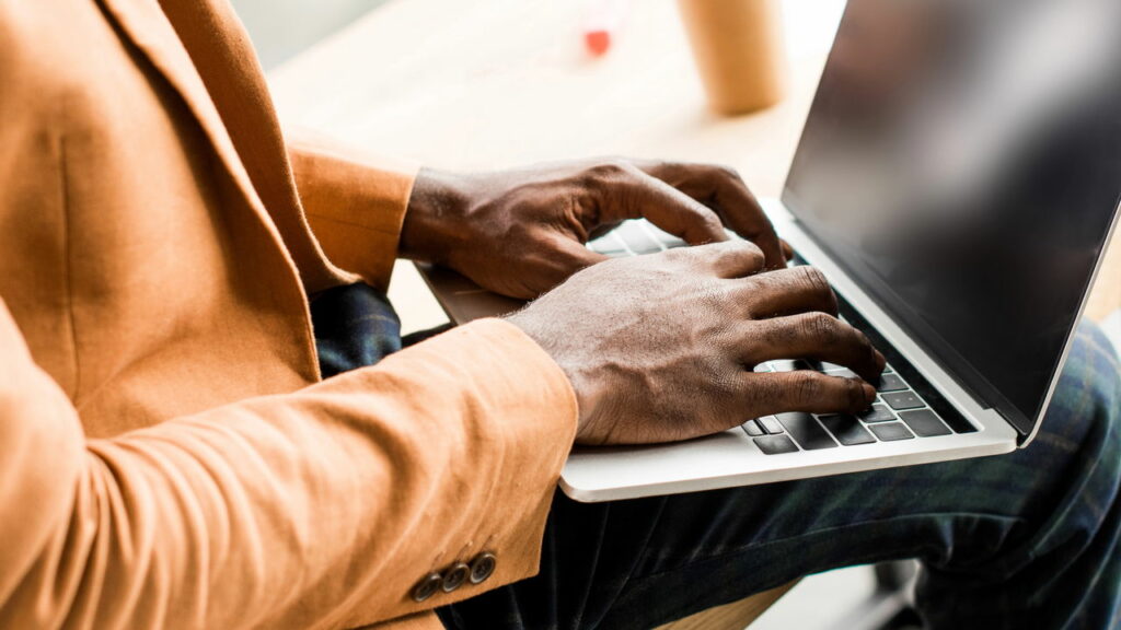 Quanto ganha um técnico de TI? 5 fatos surpreendentes da carreira