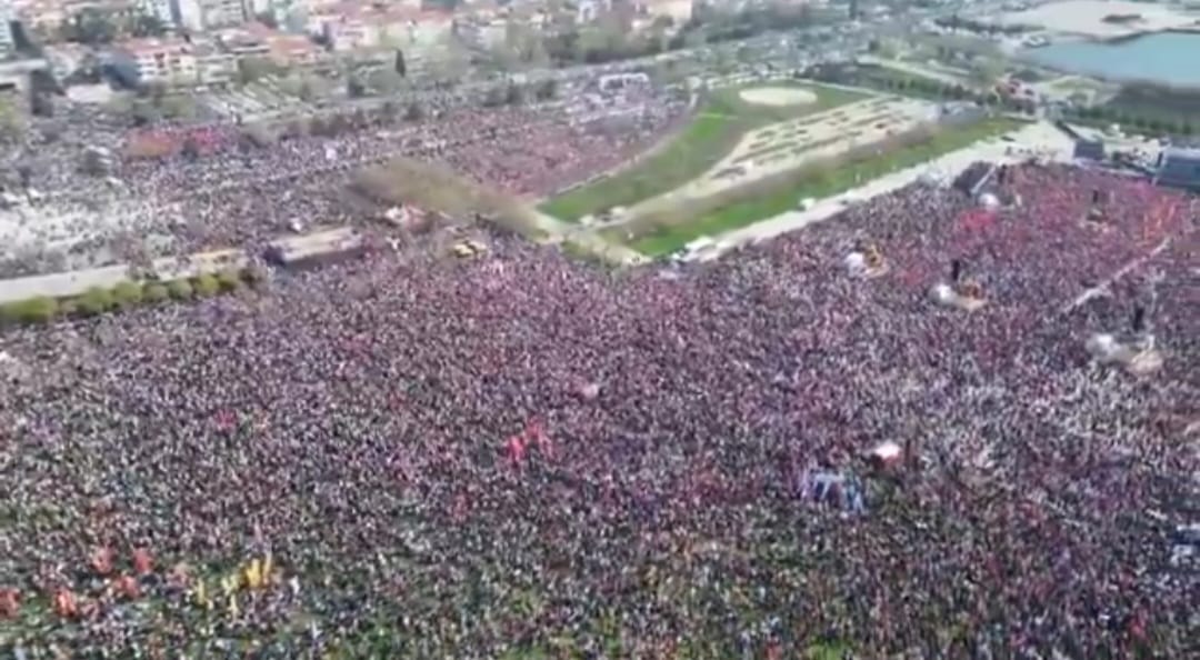 Turquia: protestos contra Erdogan continuarão