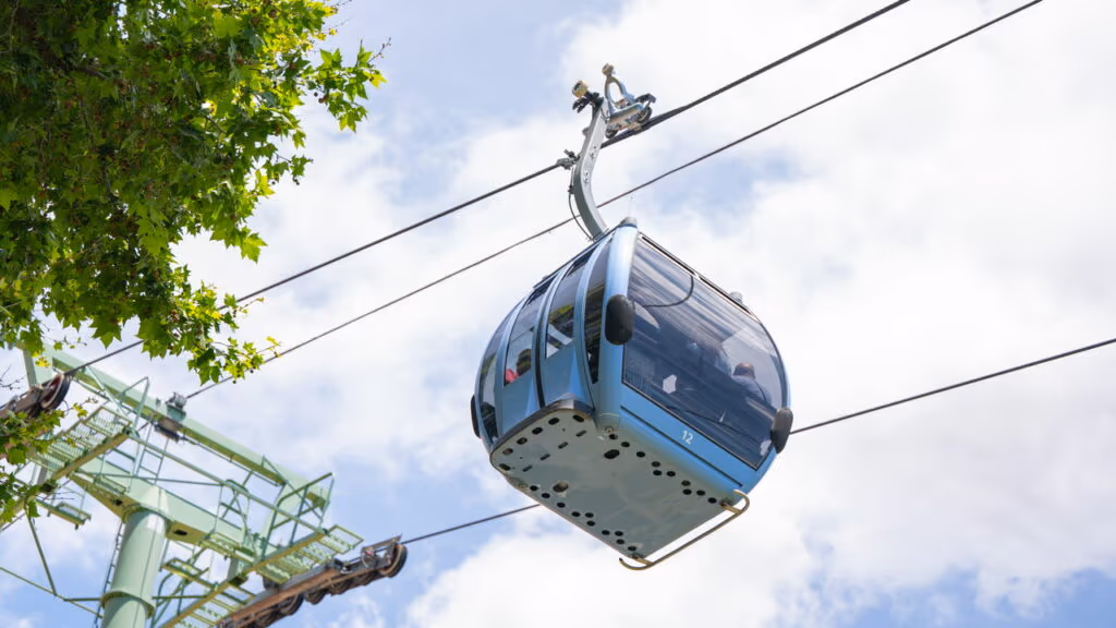 4 pessoas morrem em queda de teleférico