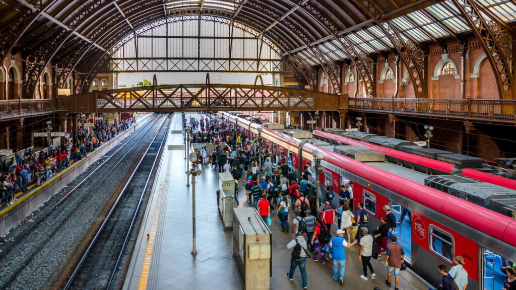 Briga acaba com esfaqueados na Linha 7-Rubi da CPTM