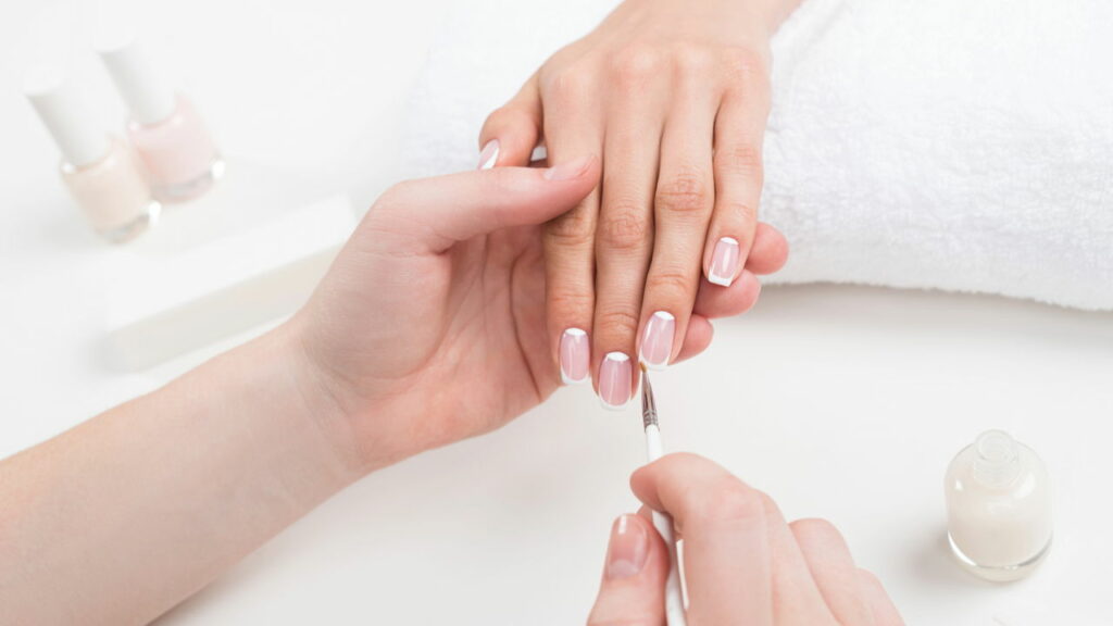 O que suas unhas podem dizer sobre sua saúde? Entenda
