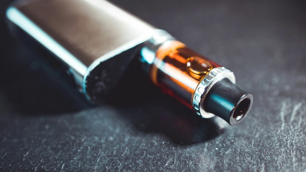 Vaping não está diminuindo o hábito de fumar dos joves, veja análise