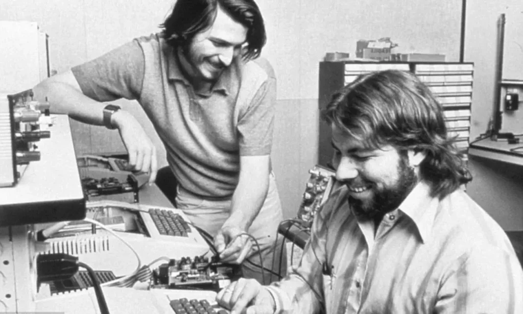 Steve Wozniak critica IA, fala sobre legado da Apple e projeta futuro da tecnologia