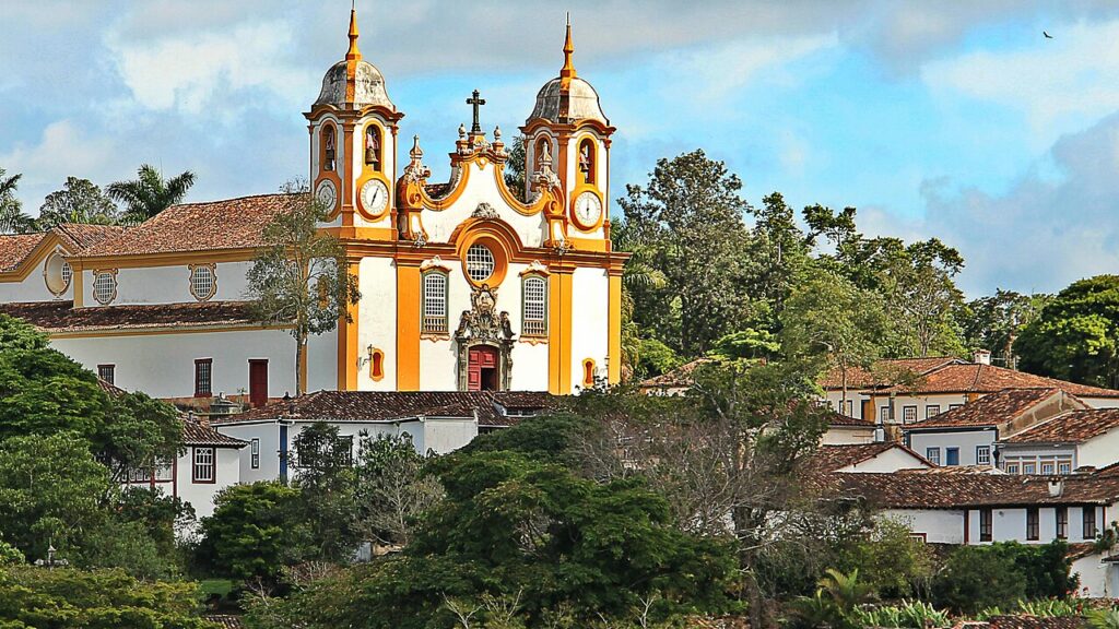 Cidades do interior brasileiro que te desconectam do mundo e deixam um clima de paz