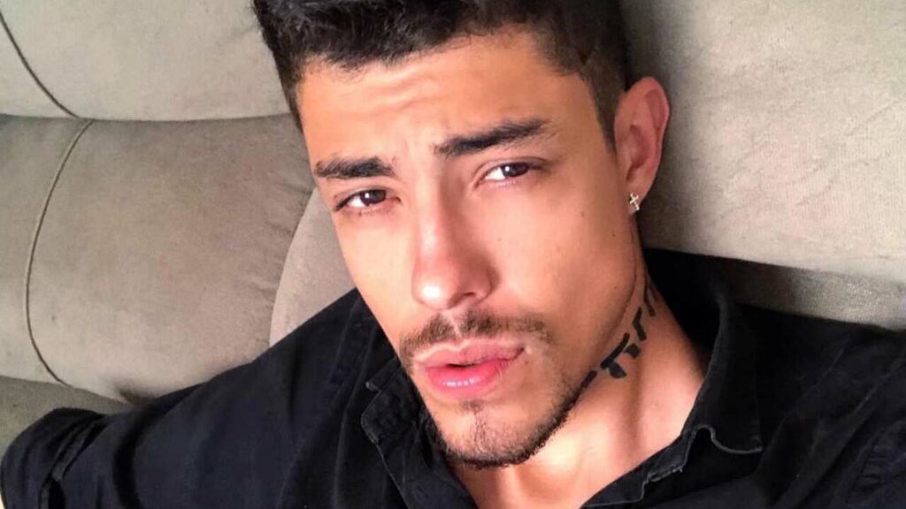 “Manipulador, mentiroso, traidor”, diz filho de Latino sobre o pai