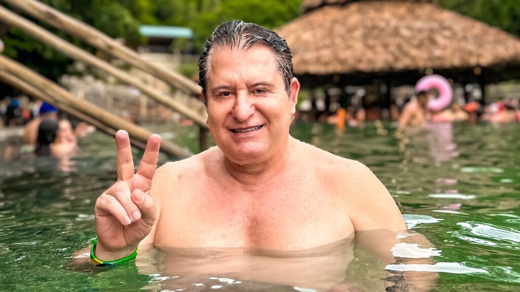 Marrone se acidenta em palco, mas já recebeu alta