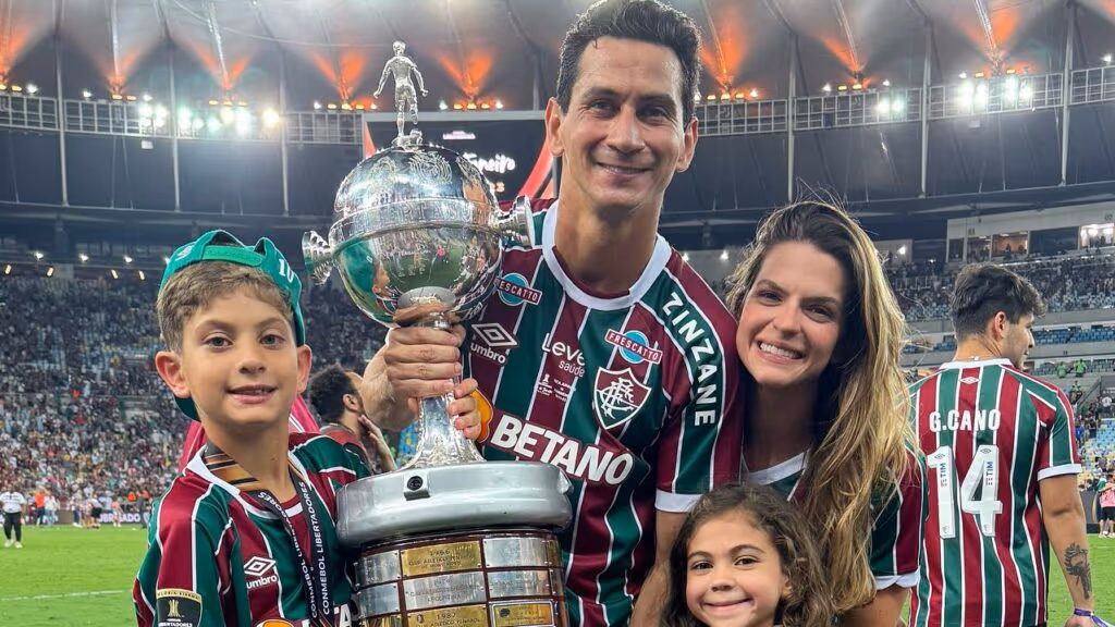 Paulo Henrique Ganso renova contrato com o Fluminense até 2026