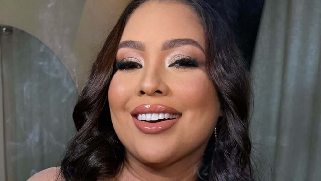 Influencer de beleza morre após cirurgia bariátrica
