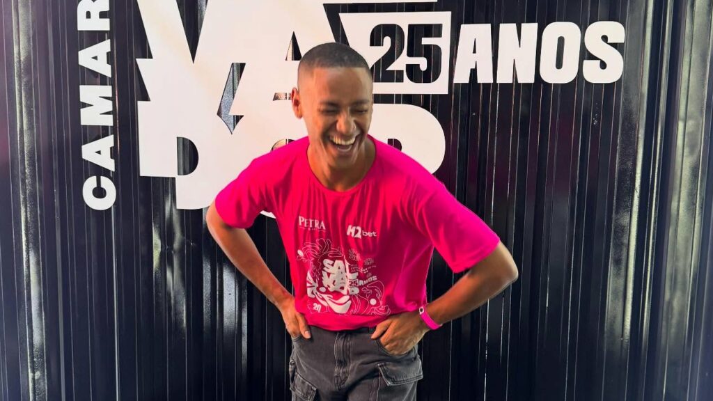 Influenciador Ney Lima é vítima de acidente de carro