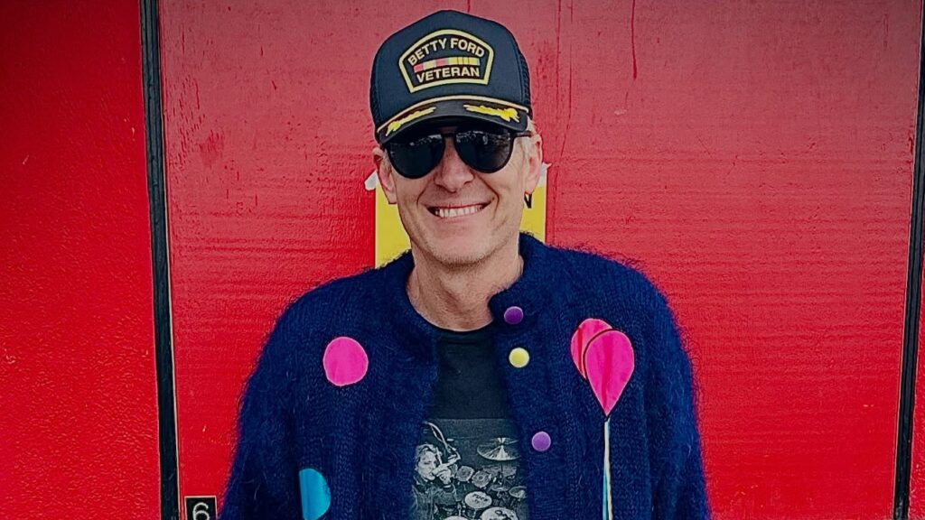 Baterista Josh Freese tem saída inesperada do Foo Fighters
