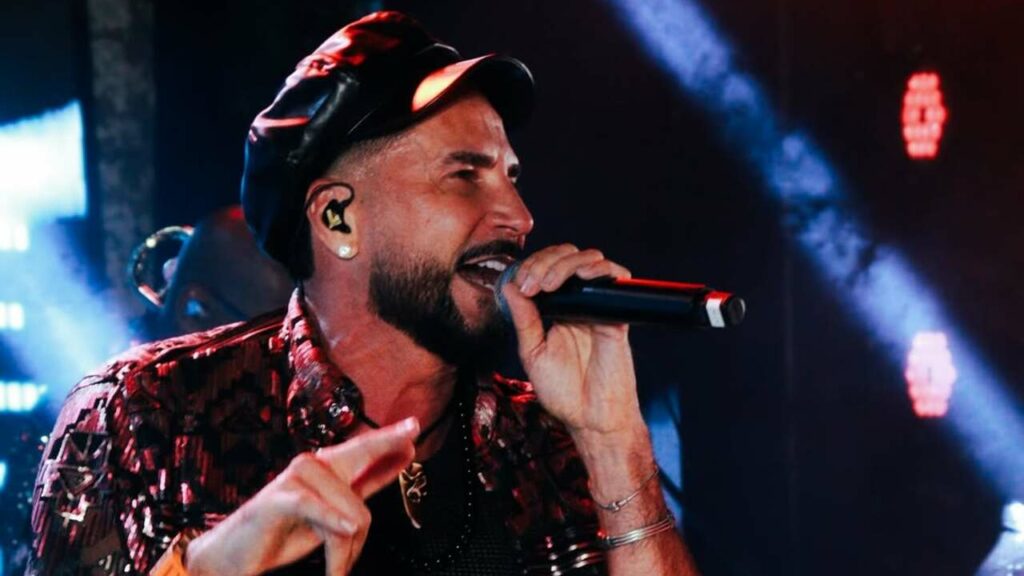 Latino é o “P. Diddy” brasileiro, diz filho