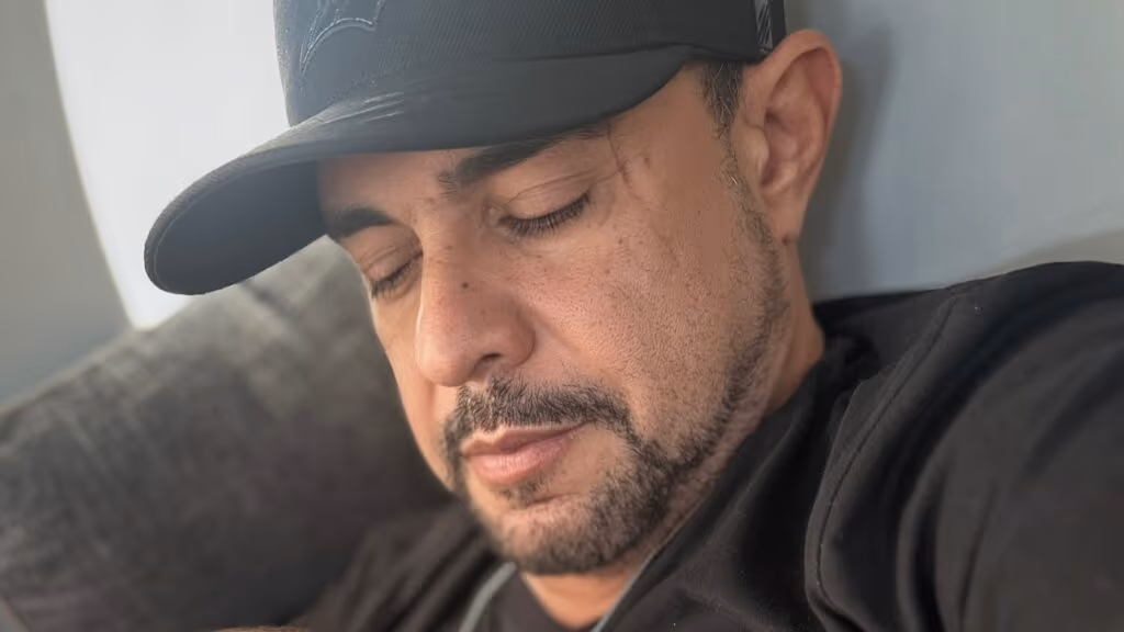 Zezé Di Camargo decide mudar o visual pela família