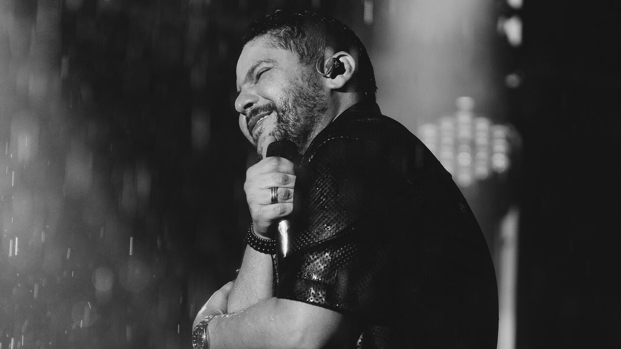 Jorge brilha no palco sem Mateus